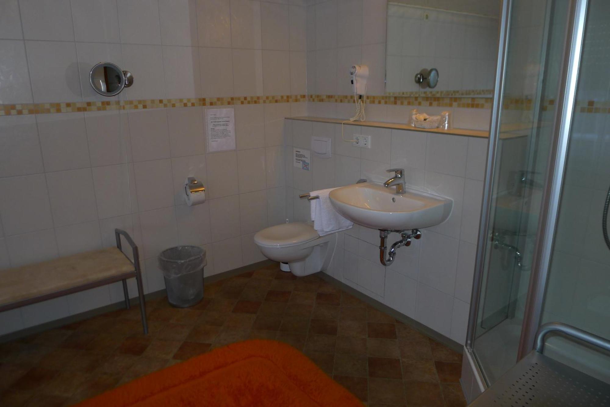 Hotel Harbauer Schwarzenbruck Luaran gambar